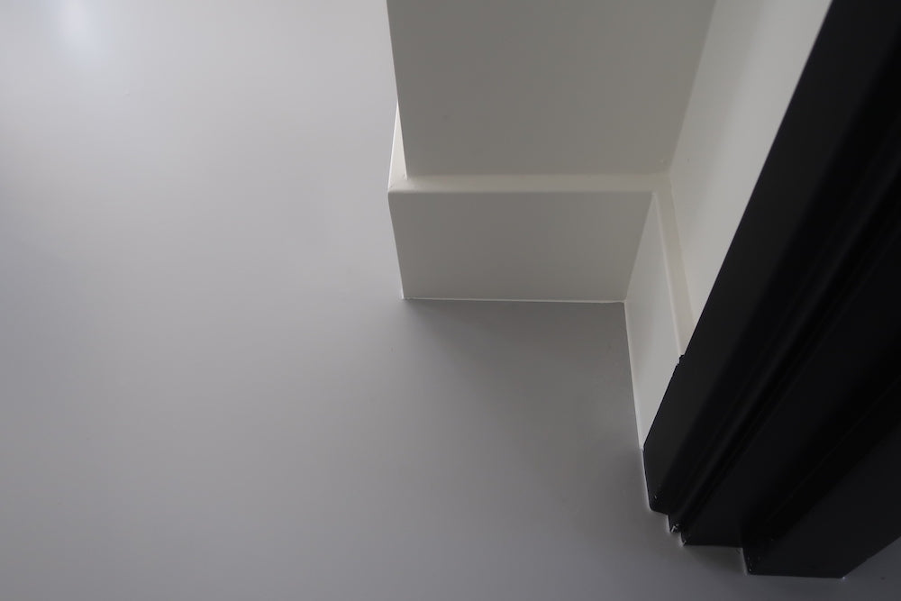 Wat kost het laten plaatsen van plinten?