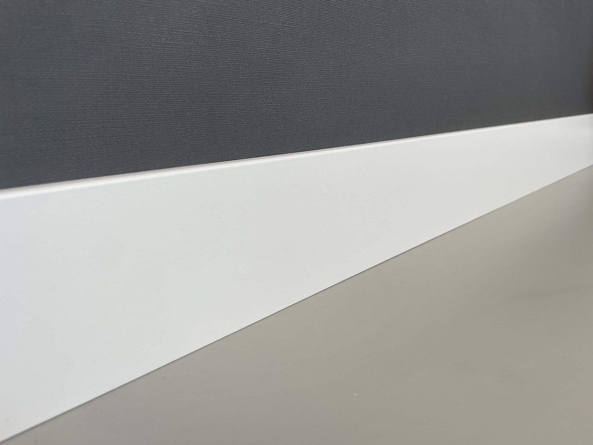 Strakke plint - Hardhout